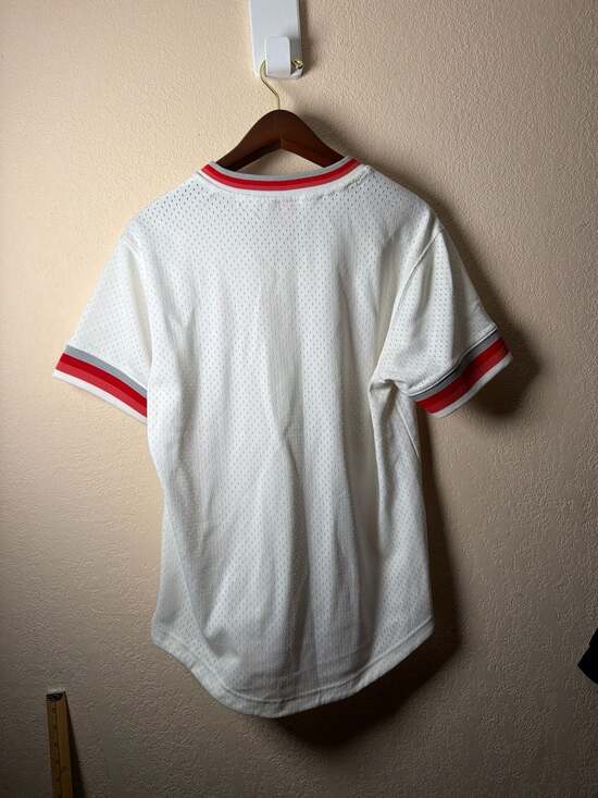 Cincinnati Reds Mitchell & Ness Cooperstown Collection Mesh V-Neck Jersey Size M - Picture 8 of 9